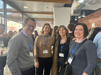 Foto de Lourdes Moreno y Paloma Martínez con otros investigadores